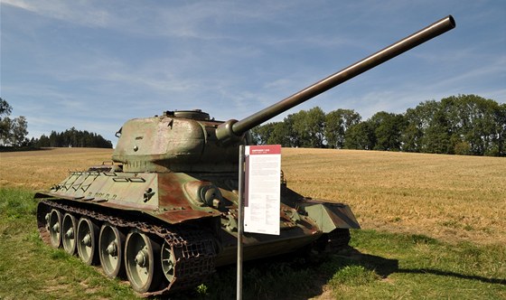 Východonmecký tank u parkovit v Mödlareuthu