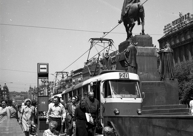 A do prosince 1980 jezdily tramvaje T3 i po Václavském námstí. 