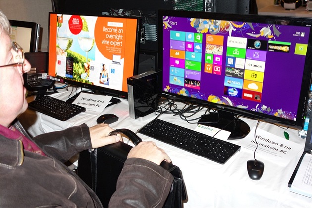 Nové po�íta�e s Windows 8 se zatím p�íli� neprodávají.