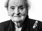 Madeleine Albrightová pro projekt Vrný zstanu k filmu Hoící ke reisérky...