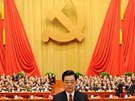 ínský prezident Chu in-tchao hlasuje na sjezdu komunistické strany íny o...