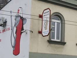 Budova Řeřichovy firmy stojí v ústecké čtvrti Krásné Březno u zoologické