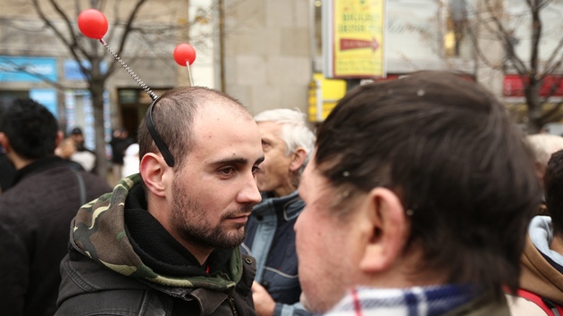 Na demonstraci dorazil i chrastavský útočník Pavel Vondrouš (17. listopadu 2012)