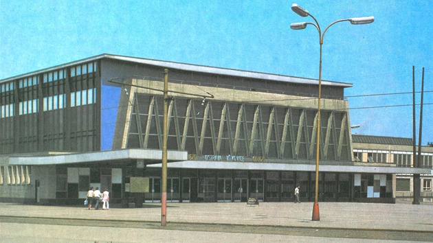 Vítkovické nádraží v roce 1980