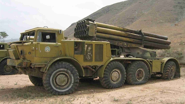 estnctihlavov raketometu 9K57 Uragan (BM-27) re 220 mm byl licenn vyrbn v Severn Koreji. Jeho upraven rakety se staly zkladem pro rnsk rakety Fadjr-3.