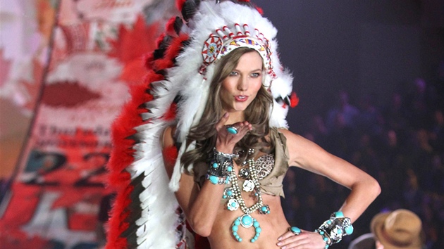 Modelka Karlie Klossov na pehldce Victoria's Secret