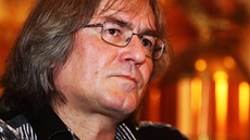 Bývalý sbormistr p�veckého sboru Bambini di Praga Bohumil Kulínský oznámil