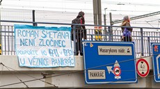 Anarchisté v sobotu p�ed v�znicí na Pankráci podpo�í Romana Smetanu s pomocí