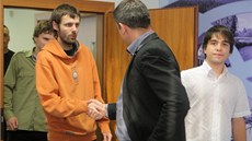 Zástupci protestujících student� z t�ebo�ského gymnázia jednali s jiho�eským