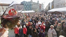 V Brn na námstí Svobody zaala 11. listopadu 2012 v 11 hodin 11 minut oslava