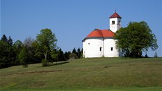 Pi toulkách bezprostedním okolím jezera narazíte na rázovité vesniky s...