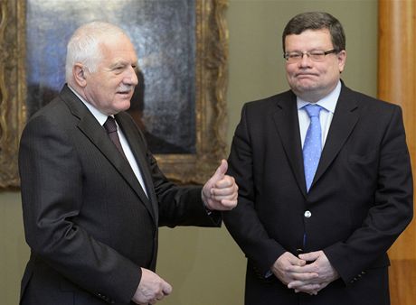 Byl jste jednika, pane ministe, jako by naznaoval prezident Václav Klaus odstupujícímu Alexandru Vondrovi. Jeho odbornost uznával, i kdy Vondra patil k okruhu blízkých Václava Havla.