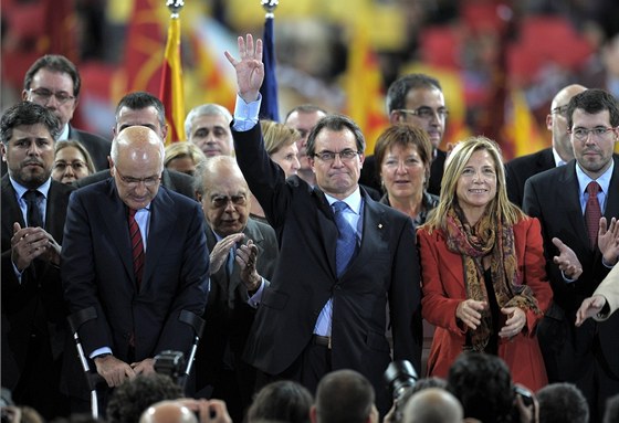 Artur Mas a jeho strana strana Konvergence a Jednota uspli v nedlních volbách.