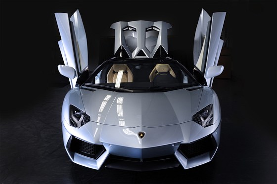 Lamborghini Aventador LP 700-4 Roadster