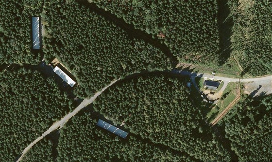 Komplex muniční základny u Hostašovic na Novojičínsku z leteckého snímku