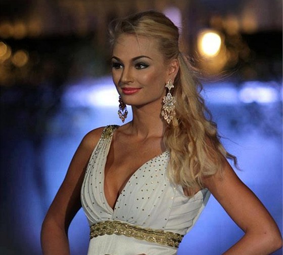 Tereza Fajksová na Miss Earth 2012