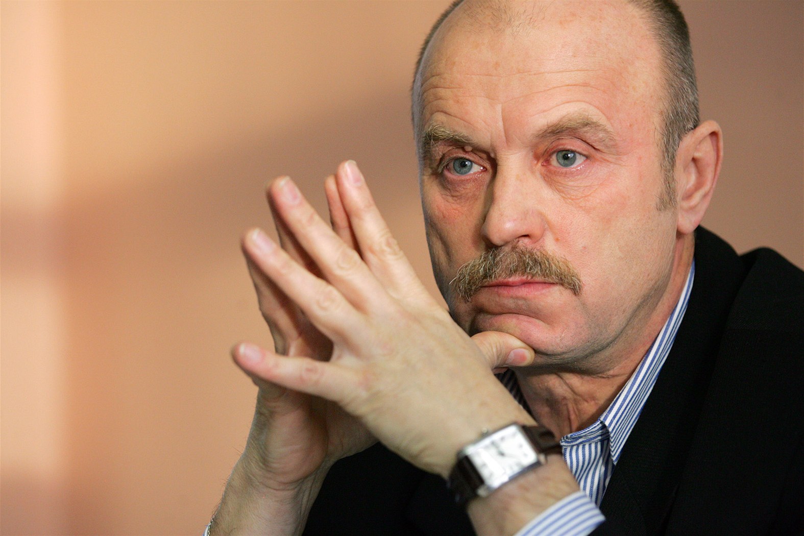 Josef Novotný vedl Karlovarský kraj, nyní je obvin�ný kv�li údajn� zmanipulovaným zakázkám ROP Severozápad. 