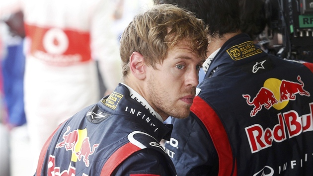 NA TO NEJSEM ZVYKL. Sebastian Vettel byl po kvalifikaci Velk ceny Brazlie rozmrzel, zajel a tvrt nejrychlej as.