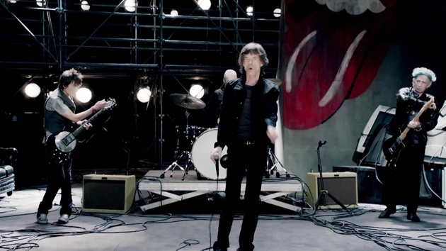 Rolling Stones v klipu Doom and Gloom