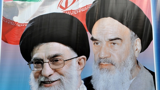 Nerozlučná dvojice - ajatolláhové Chomejní a Chameneí