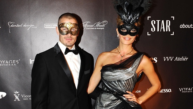 Masquerade 2012: Lane Carlson, ptel Tany Kuchaov, pedvedl nov es.  