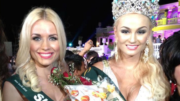 eka Tereza Fajksov a Slovenka Martina Greov na Miss Earth 2012