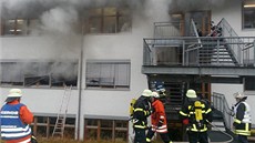Nmetí hasii zasahují v díln pro handicapované v nmeckém mst
