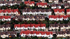Zájem o bydlení v dom� se zahrádkou v cenové hladin� bytu je zna�ná.