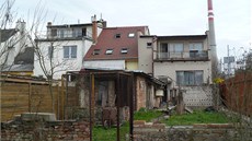 P�vodní stav domu. Pohled ze zahrady