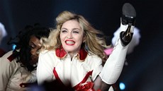 Madonna b�hem koncertu v Petrohradu (9. srpna 2012)