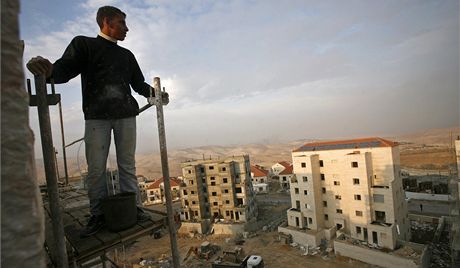 Nelegální osada Migron na palestinském Západním behu. Ilustraní foto