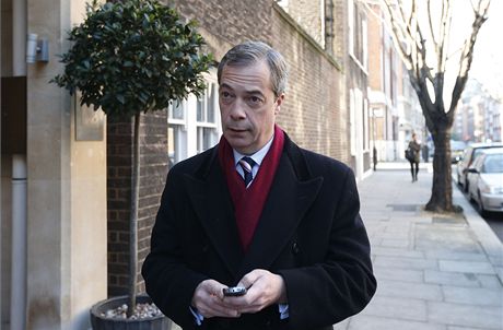 éf Strany nezávislosti Velké Británie (UKIP) Nigel Farage 
