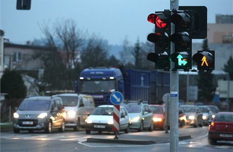 Mnoho idi si stuje na patn eené azení do jízdních pruh i