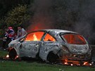 Protestující zapalálili auto na východ Belfastu (8. prosince 2012)