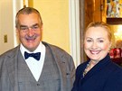 éfka americké diplomacie Hillary Clintonová dostala od ministra zahranií...