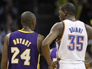 Kevin Durant z Oklahoma City Thunder a Kobe Bryant z Los Angeles Lakers v