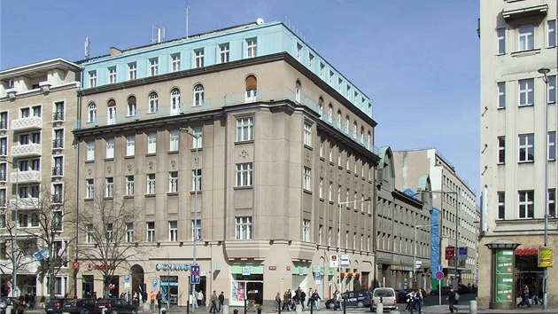 Dům na rohu Václavského náměstí a Opletalovy, o jehož zachování se dlouhá léta zasazovalo mnoho odborníků.