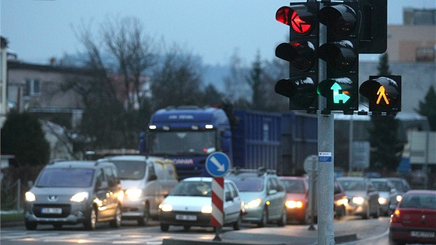 Mnoho idi si stuje na patn een azen do jzdnch pruh i komplikovan vjezd z parkovi.
