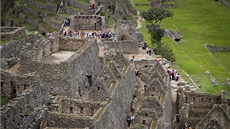 Na Machu Picchu vzhlíí s obdivem kadý. Je to továrna na dolary, ale kdy u jste na míst, nelitujete...