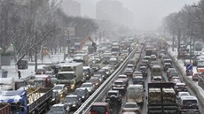 Dopravní zácpa na dálnici mezi Moskvou a Petrohradem (29. listopadu 2012)