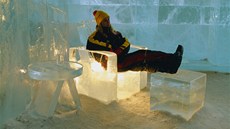Ledový hotel v Jukkasjärvi ve védském Laponsku, relaxace v kesílku