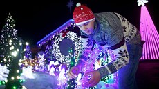 Leto�ní podívaná zahrnuje osm váno�ních stromk�, soby, tu��áky, tulen�, lední medv�dy a ob�í adventní v�nec.