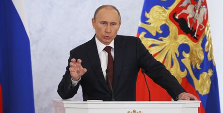 Ruský prezident Vladimir Putin pednáí v Kremlu poselství o stavu zem (12.