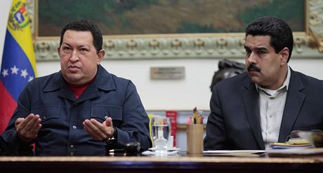 Takto vypadal Chávez ped souasnou hospitalizací. V dob, kdy pedstavoval svého nástupce Nicoláse Madura.