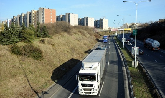 Obyvatelé Keslic se bojí, e je bude obtovat transitní doprava stjn jako