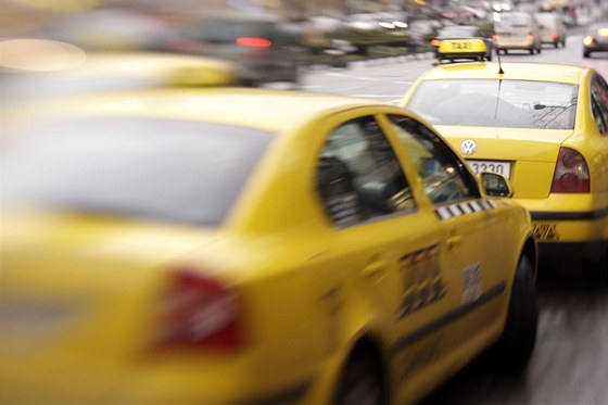 Taxi mete objednat i pomocí nové aplikace.