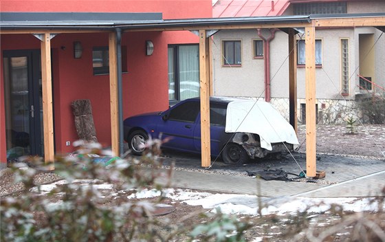 U broumovského domu hejtmana a senátora Lubomíra France hoel Ford Fiesta,