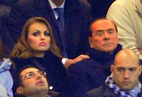 Francesca Pascale a Silvio Berlusconi spolu byli na fotbale.