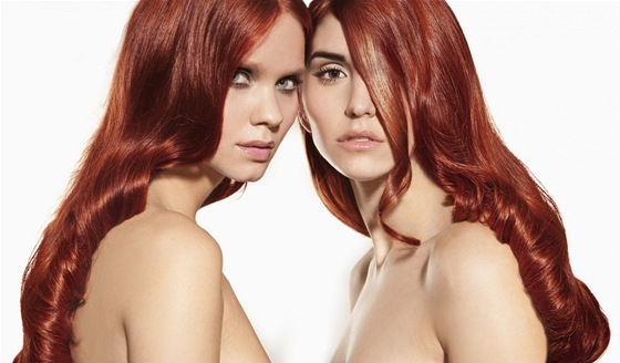 Krásné vlasy jako modelky v reklamách? Je to jen světelná iluze.