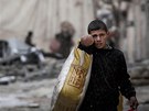 Obyvatele rozbombardovaného Aleppa trápí picházející zima. eská organizace...